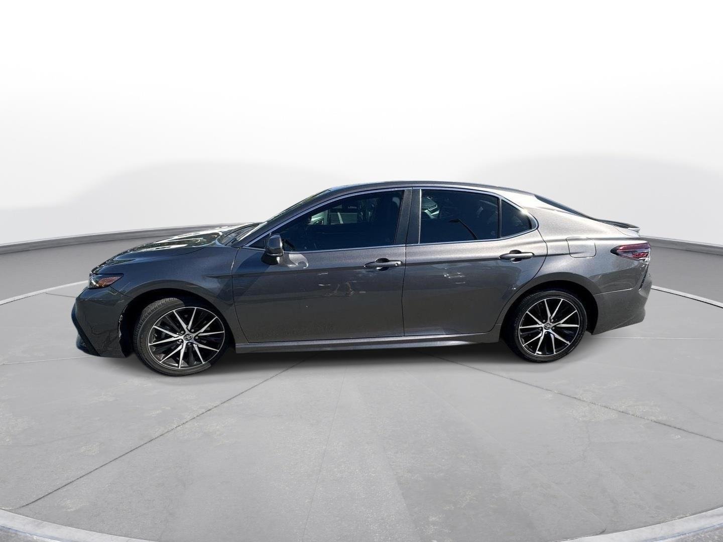 Used 2022 Predawn Gray Mica Toyota SE image 9