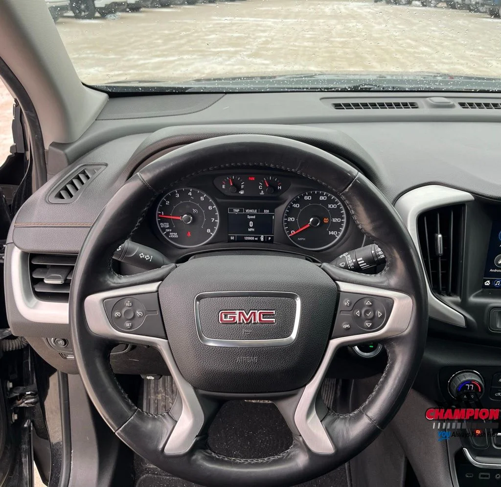 Used 2018 Black GMC SLE image 27