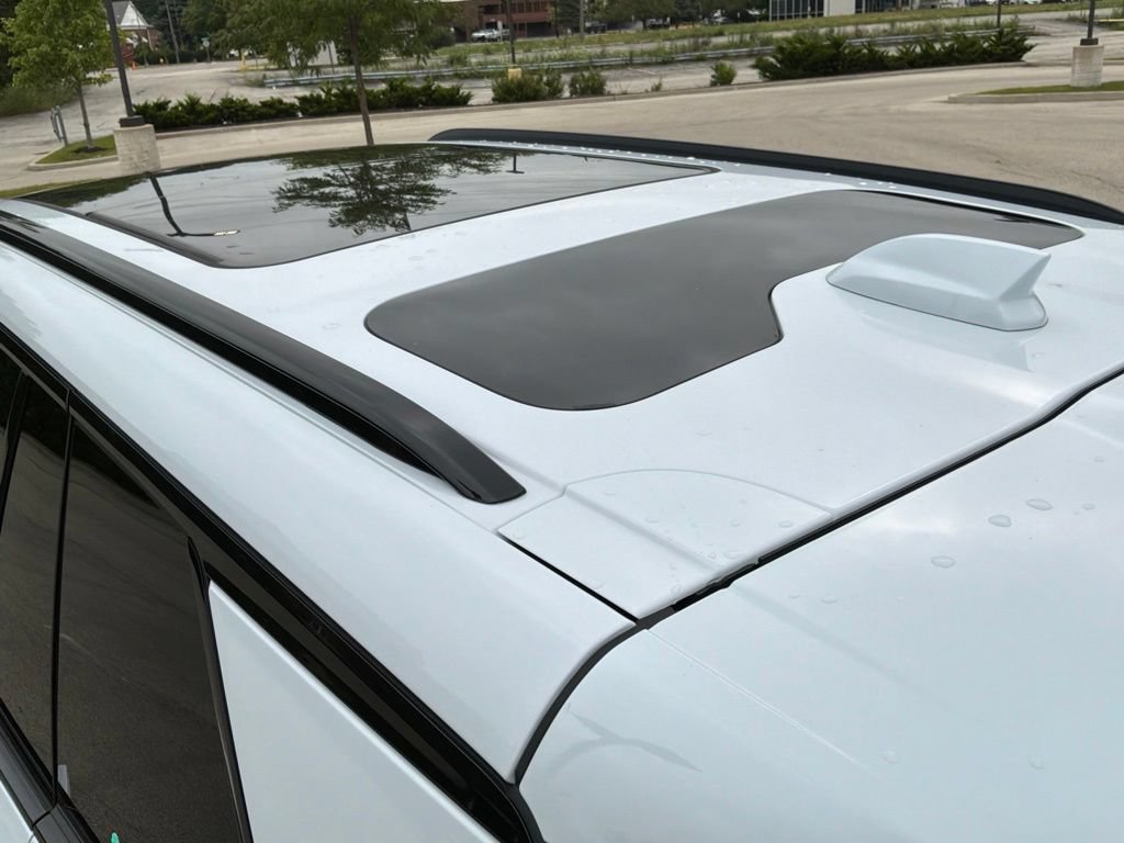 2027 Cadillac VISTIQ Sport - Photo 16