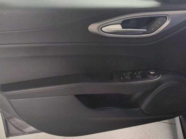 2025 Alfa Romeo Giulia Base - Photo 10