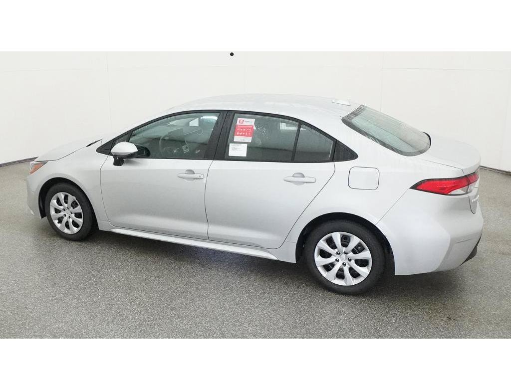 New 2026 Classic Silver Metallic Toyota LE image 4