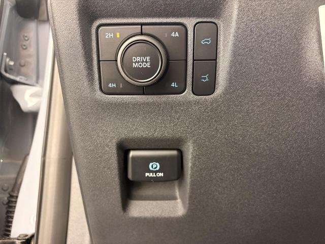 New 2026 Glacier Gray Metallic Tri-Coat Ford Platinum® image 78