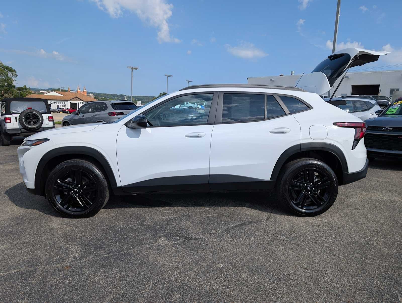 Used 2024 Summit White Chevrolet ACTIV image 12