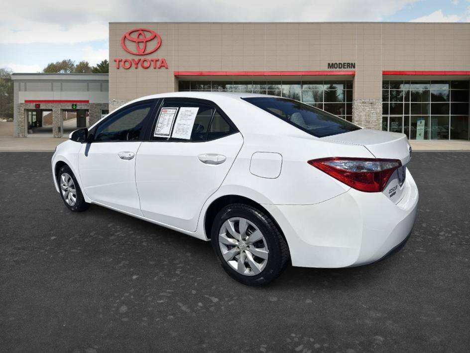 Used 2016 Super White Toyota LE image 6