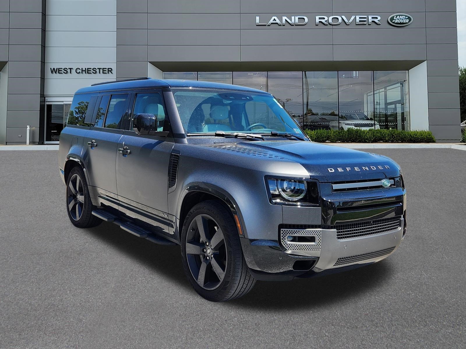 Certified Used 2025 Carpathian Gray Premium Metallic Land Rover V8 image 2