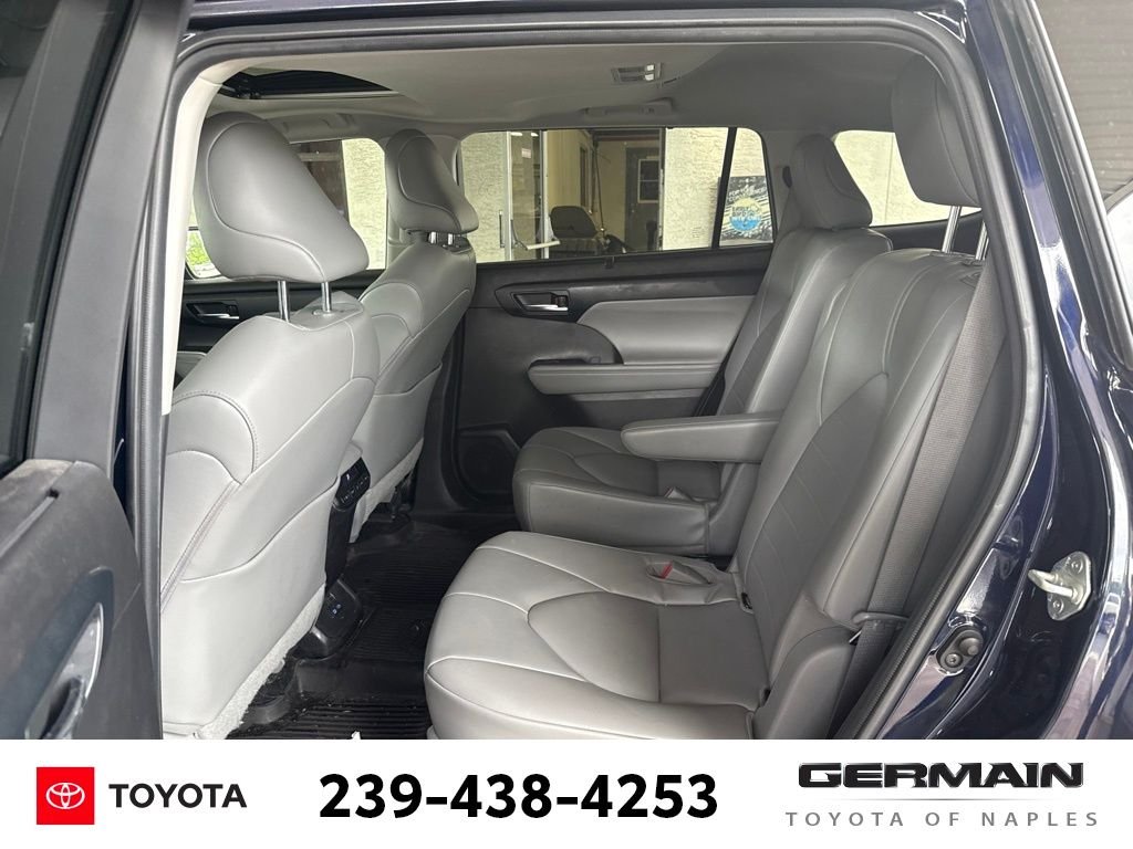 Used 2022 Blue Toyota XLE image 18