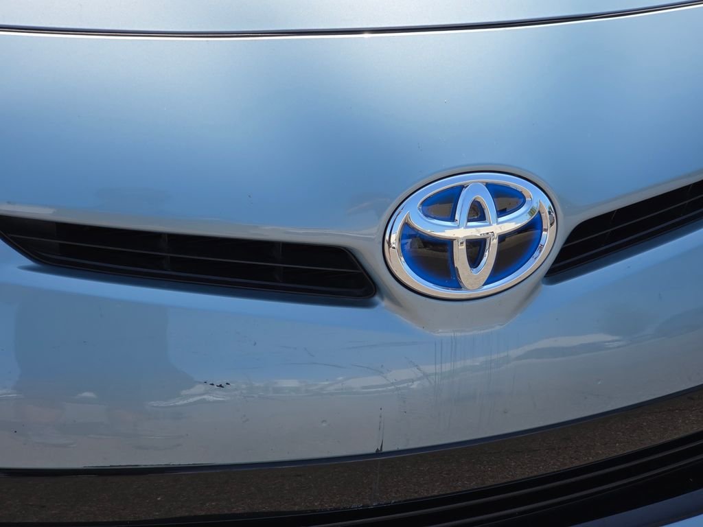 Used 2014 Beige Toyota Three image 14