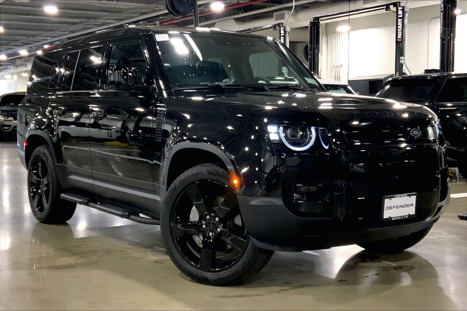 Certified Used 2026 Santorini Black Metallic Land Rover S image 7