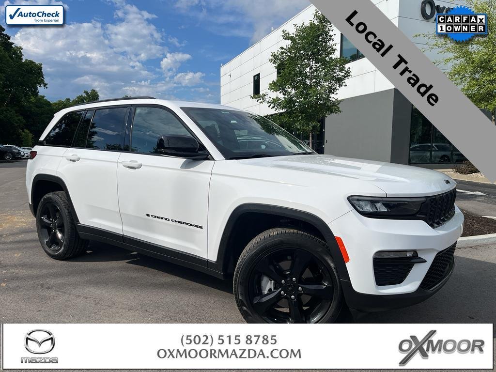 Used 2024 Bright White Clearcoat Jeep Limited image 1