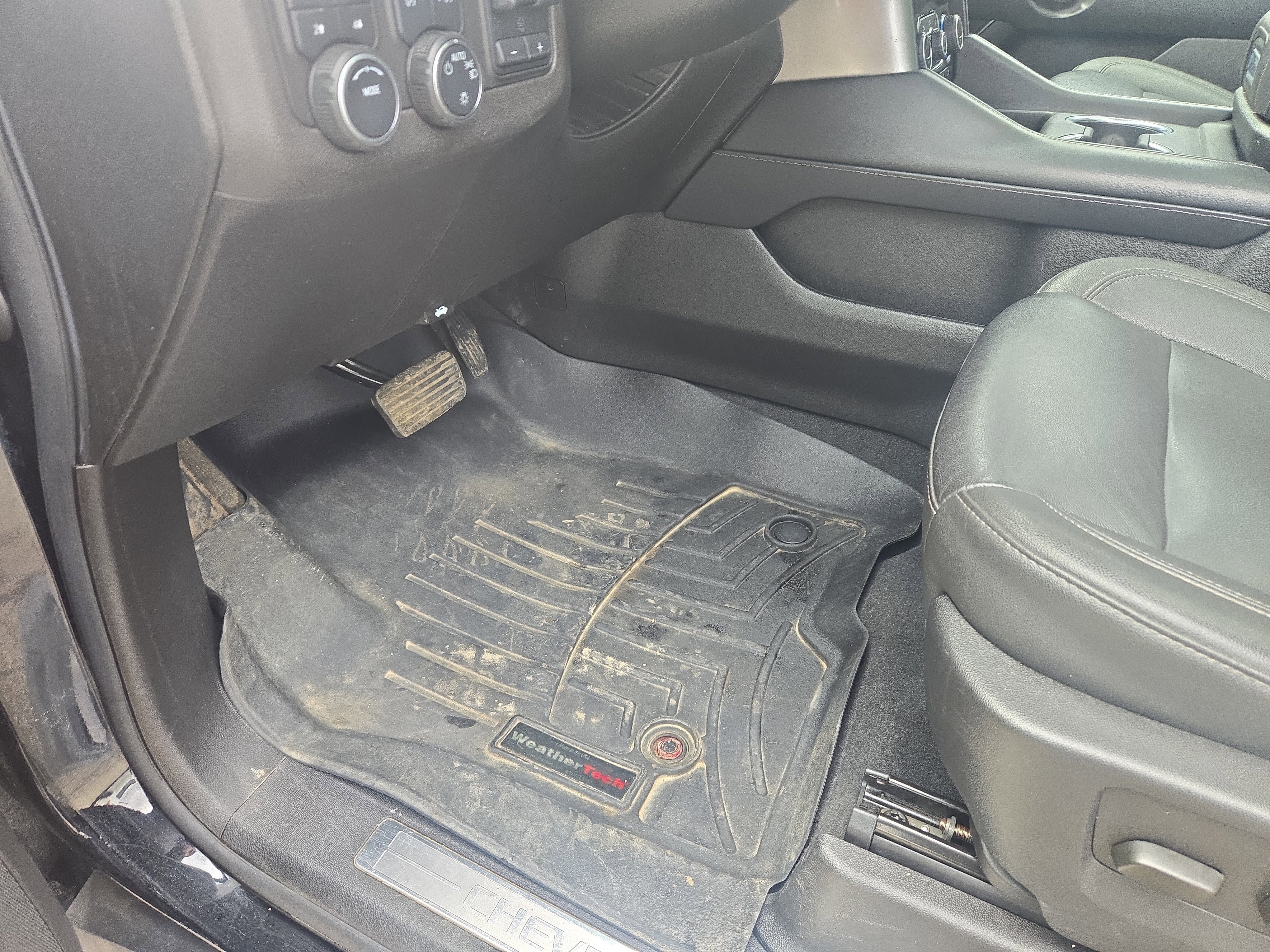 Used 2022 Black Chevrolet LT image 15