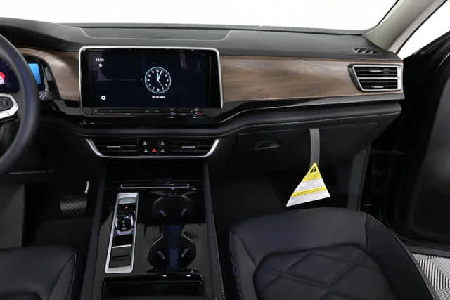New 2026 Deep Black Pearl Volkswagen 2.0T SE w/Technology image 17