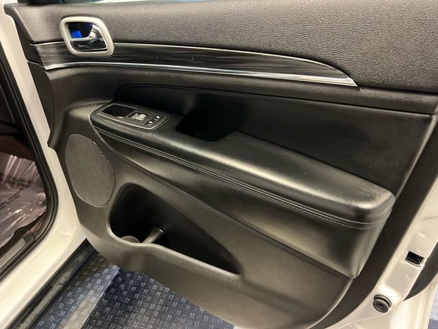 Used 2019 White Jeep Limited image 12