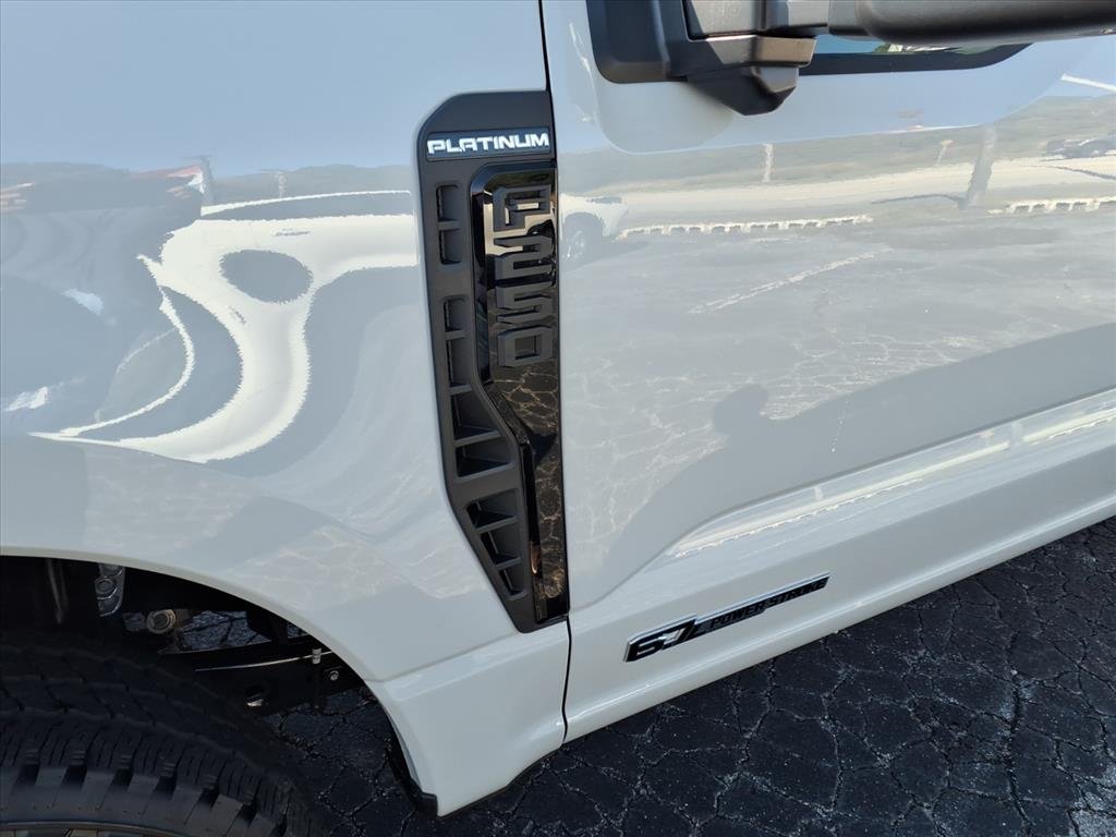 2026 Ford F-250 Super Duty Platinum - Photo 8