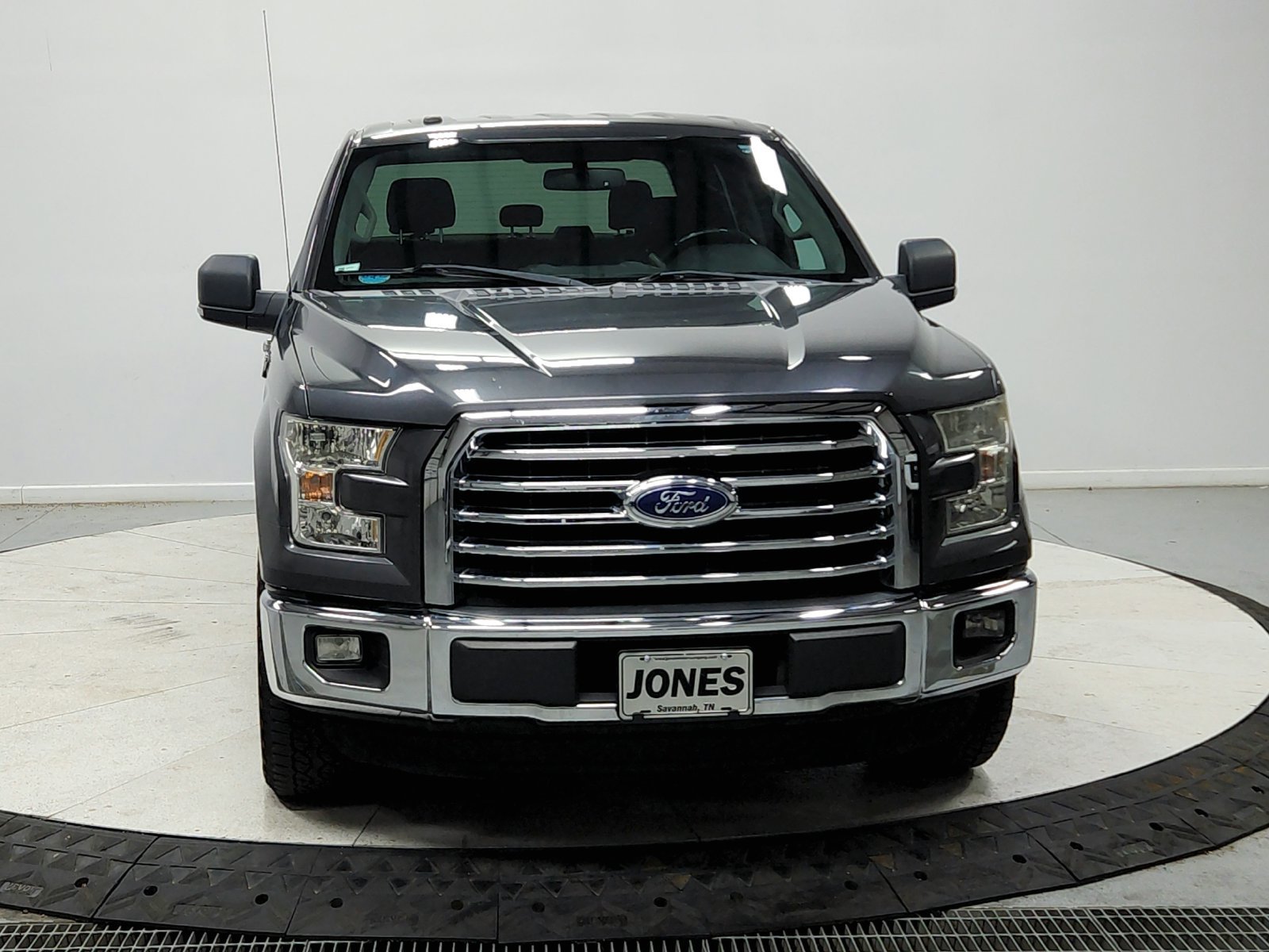 Used 2016 Gray Ford XLT image 3