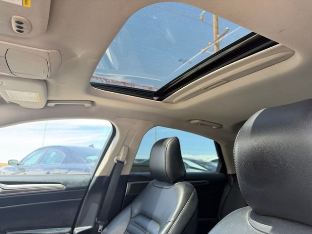 Used 2020 Silver Ford SEL image 22