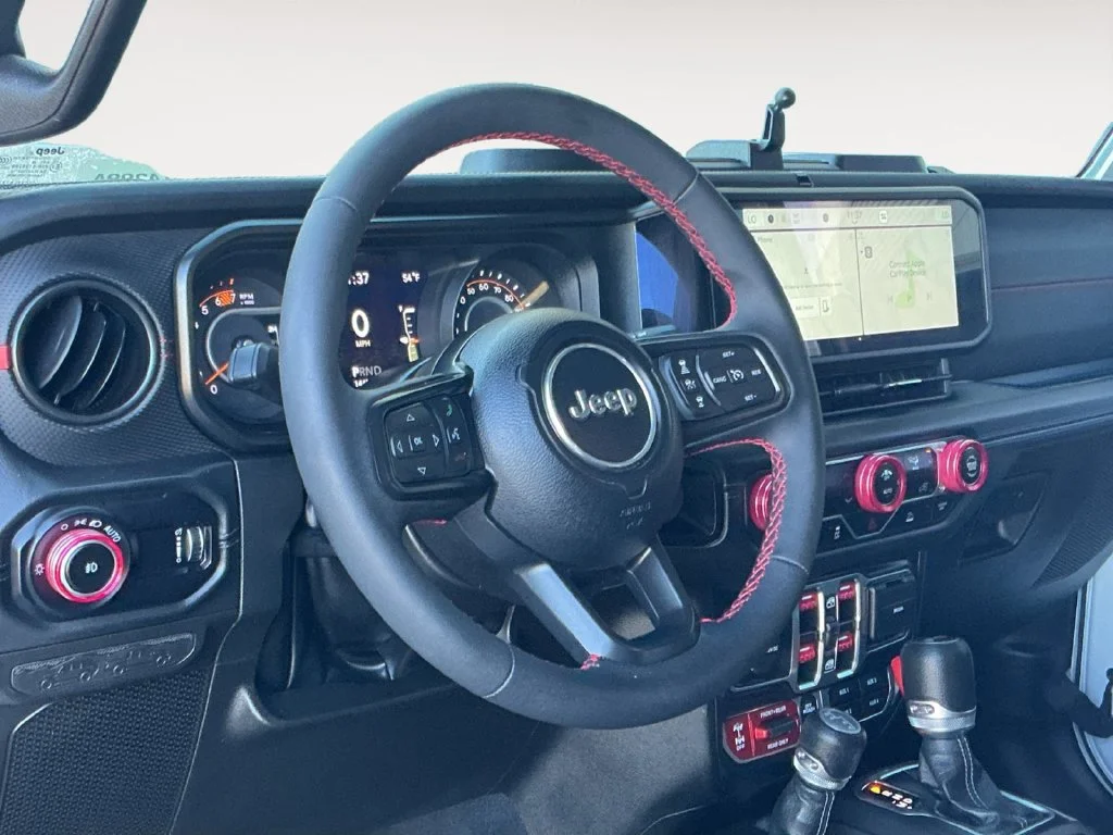 Used 2024 White Jeep Rubicon image 19
