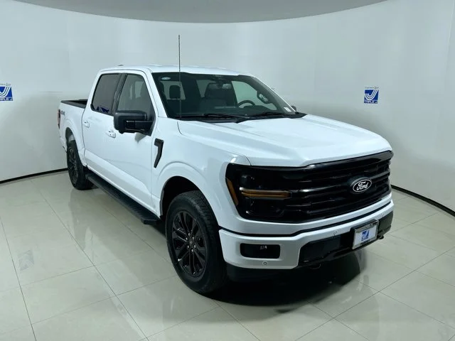 New 2025 OXFORD WHITE Ford XLT w/XLT Black Appearance Package Plus Super Crew Cab image 2