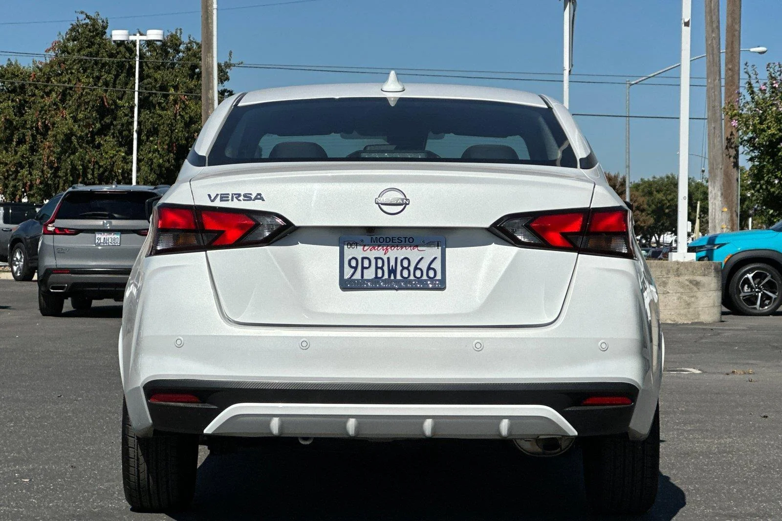 Used 2025 Aspen White Tricoat Nissan SV image 5