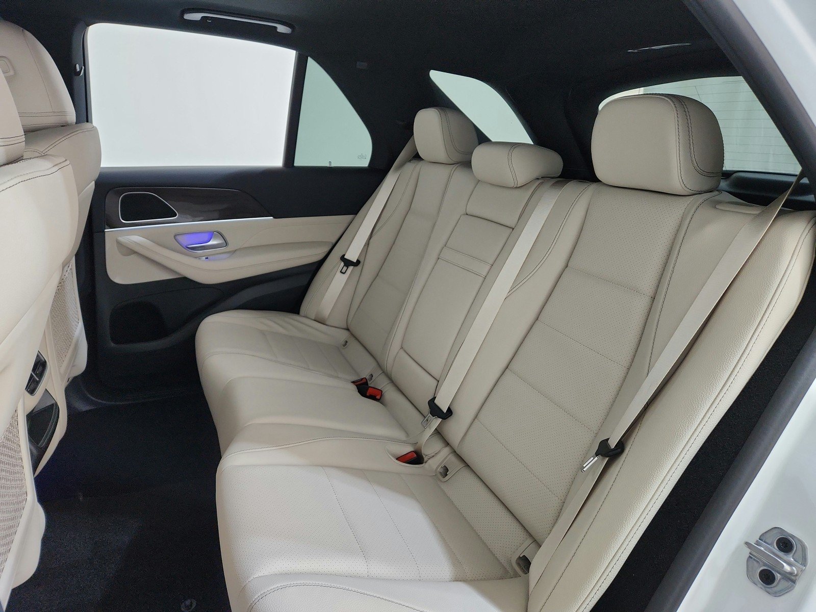 Certified Used 2026 Polar White Mercedes-Benz GLE 350 image 9