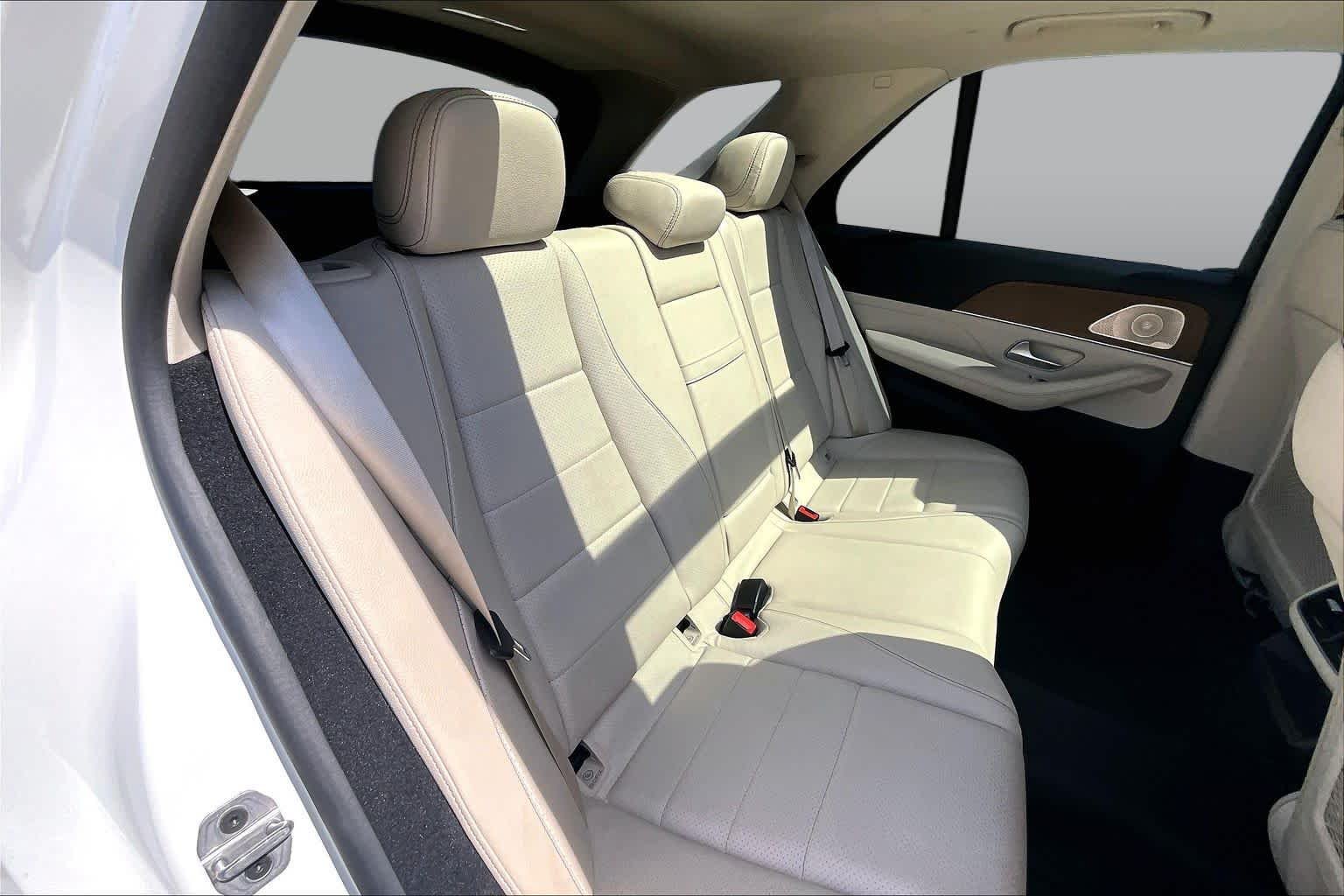 Used 2021 Polar White Mercedes-Benz GLE 350 image 19