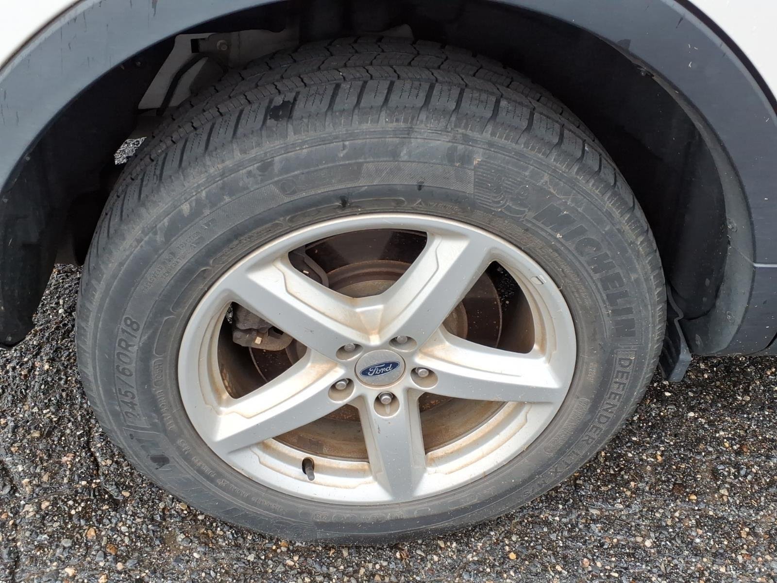Used 2017 White Platinum Metallic Tri-Coat Ford XLT image 8