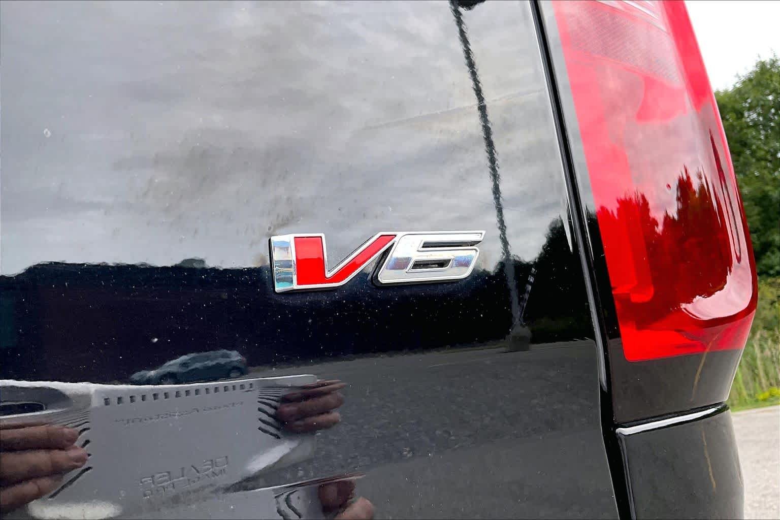 Used 2022 Black Chevrolet 4WD LT image 10