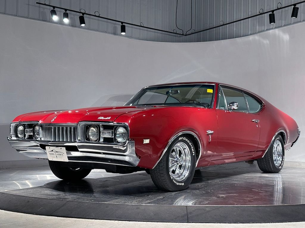 Used 1968 Red Oldsmobile Supreme image 22
