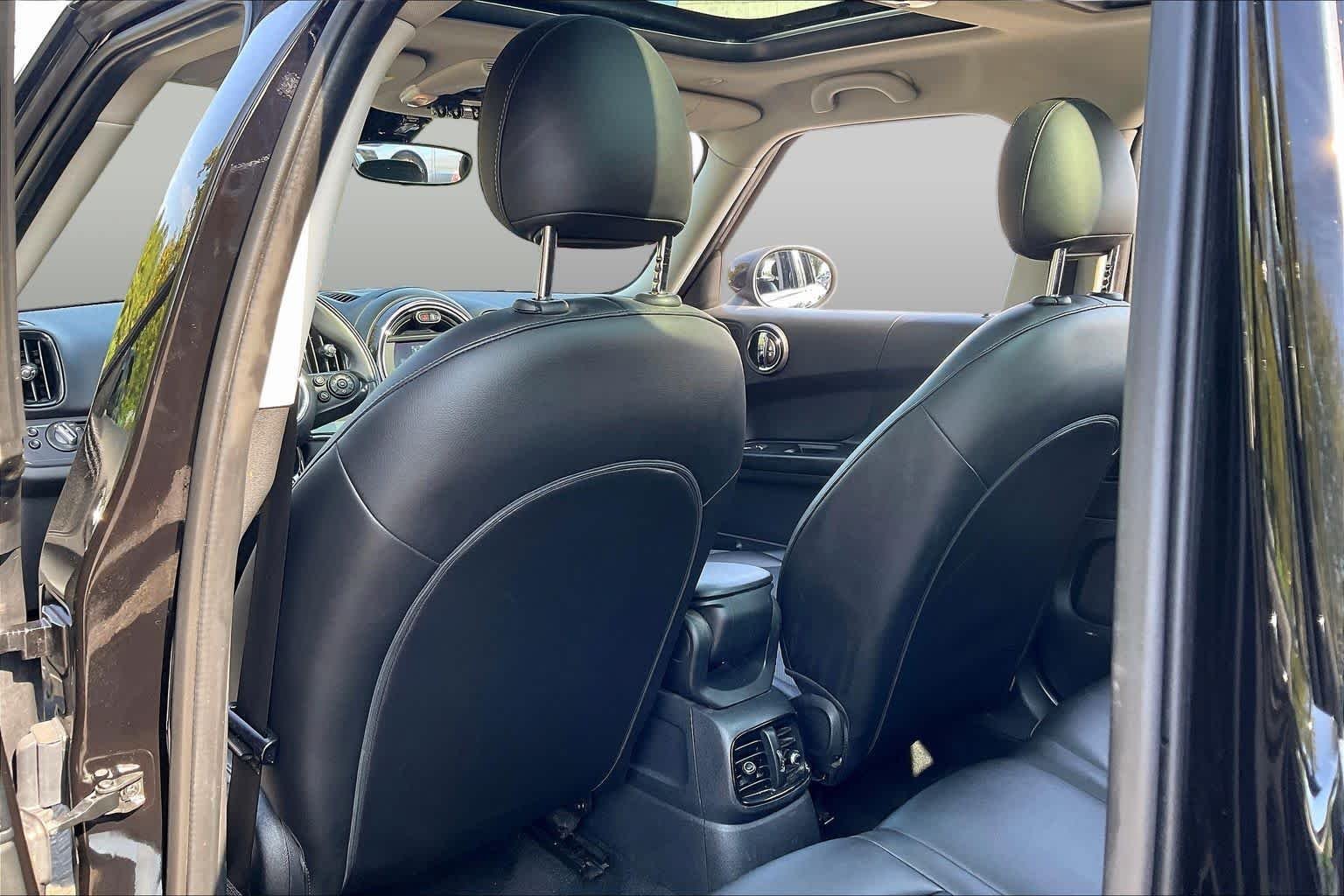 Used 2020 Midnight Black Metallic MINI Cooper image 22