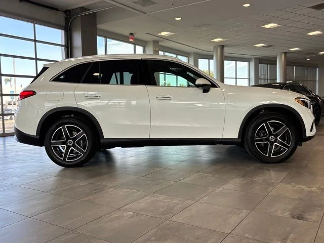 Used 2026 White Mercedes-Benz GLC 300 image 3