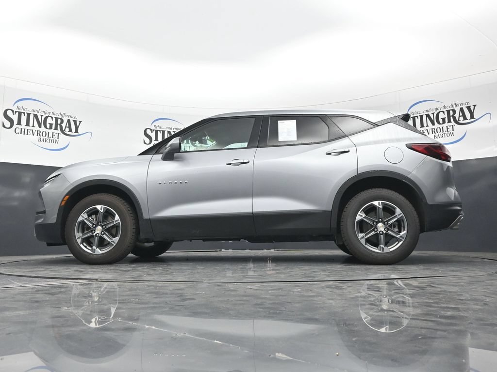 Used 2025 Sterling Gray Metallic Chevrolet 2LT image 32