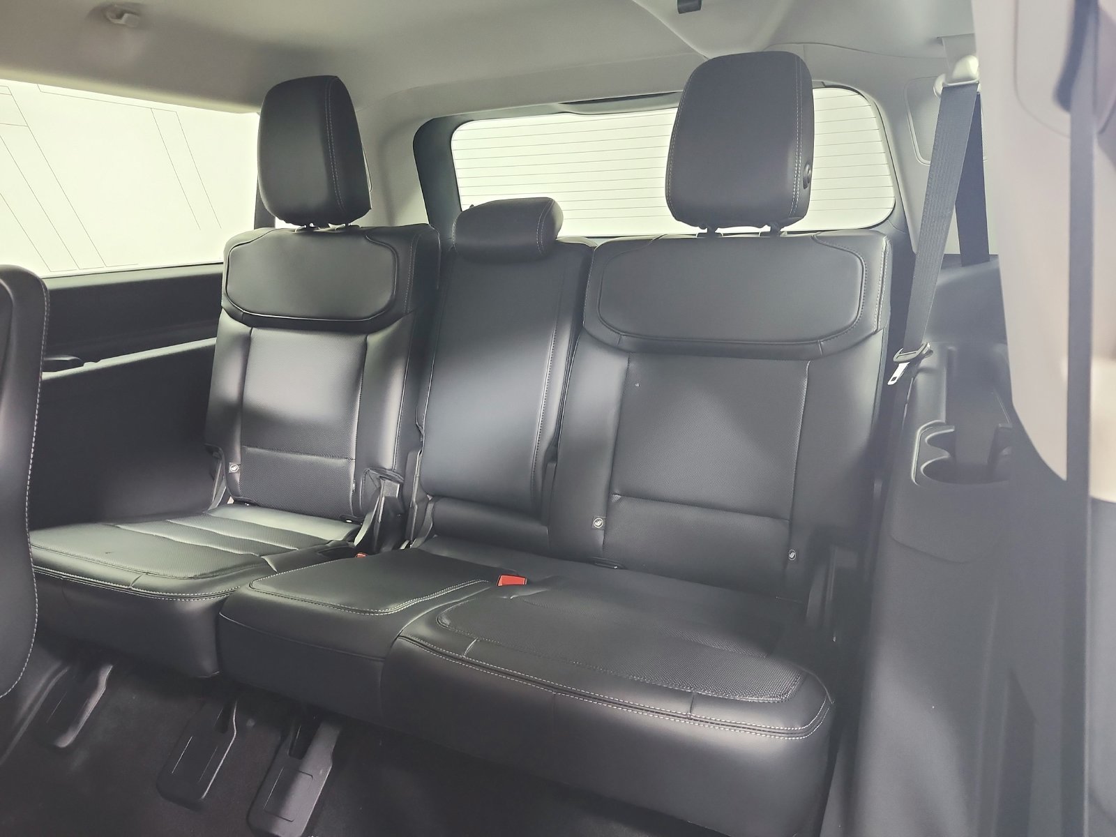 New 2027 Agate Black Metallic Ford MAX Platinum image 43