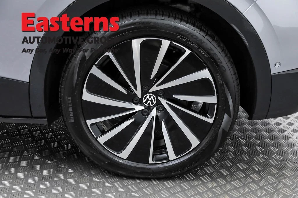 Used 2024 Silver Volkswagen S image 29