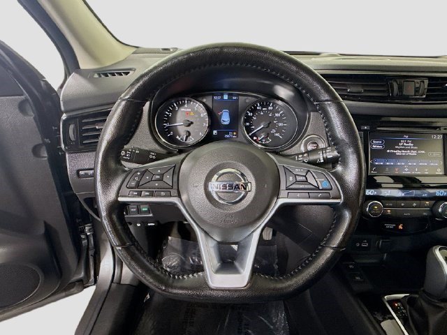 Used 2022 Gun Metallic Nissan SL image 9