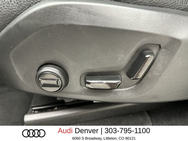 Used 2021 Black Volvo T6 Momentum image 12