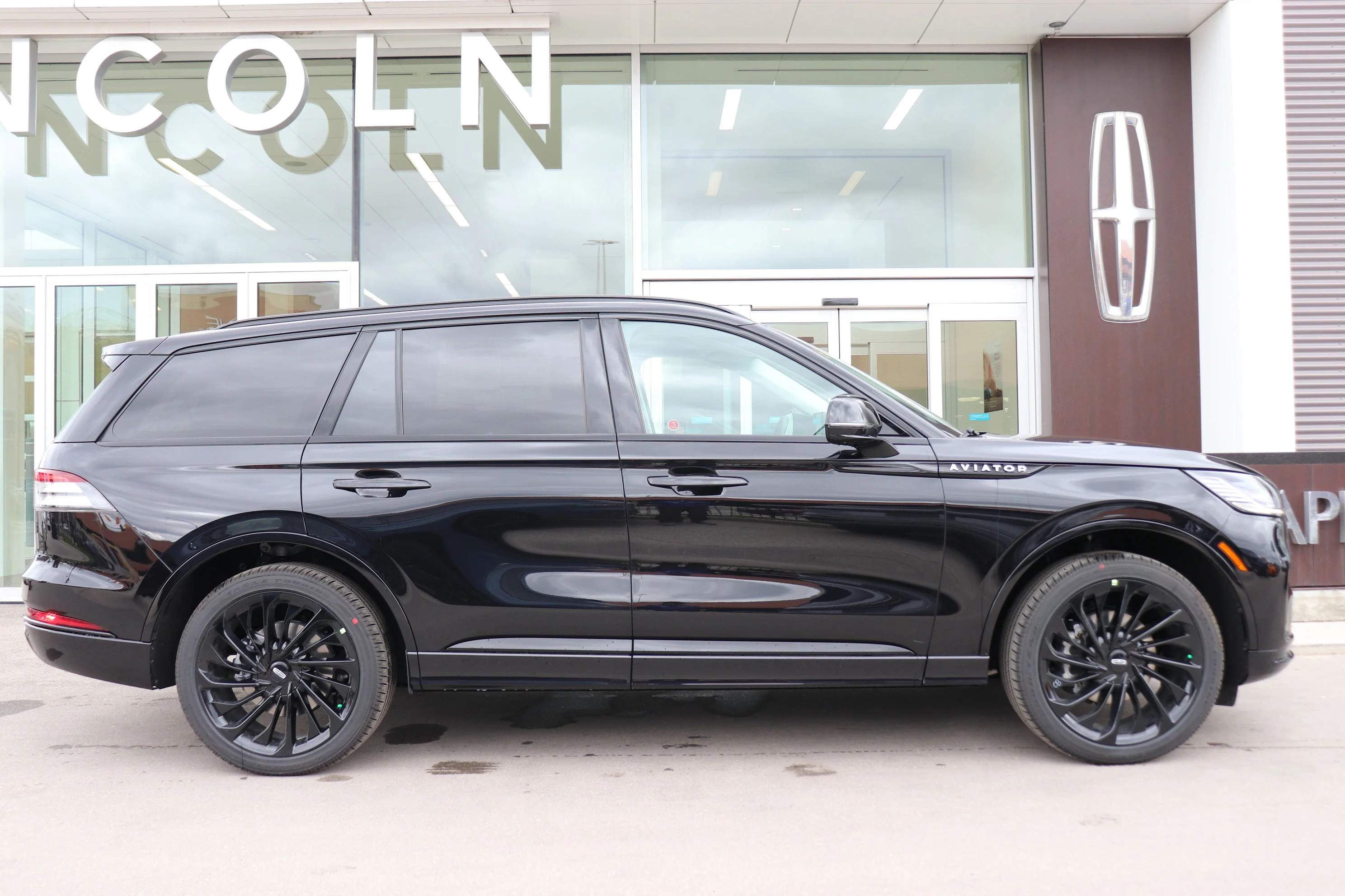 New 2026 INFINITE BLACK MET CC Lincoln Reserve image 3