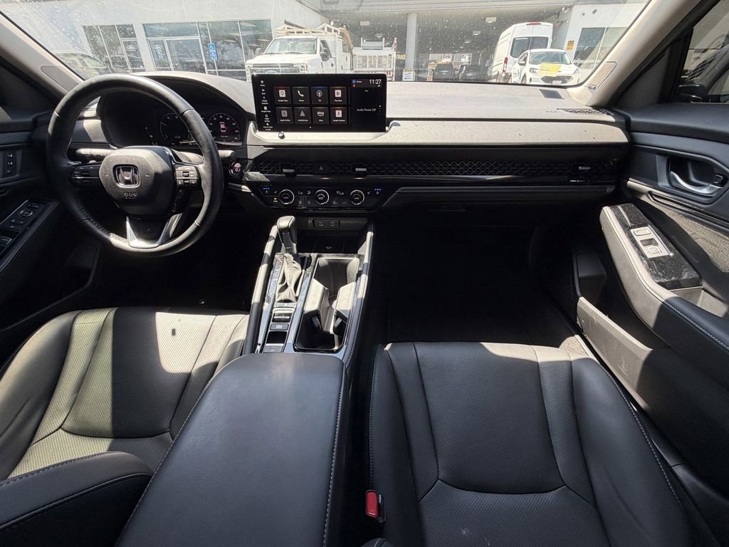 Certified Used 2025  Honda Touring image 13