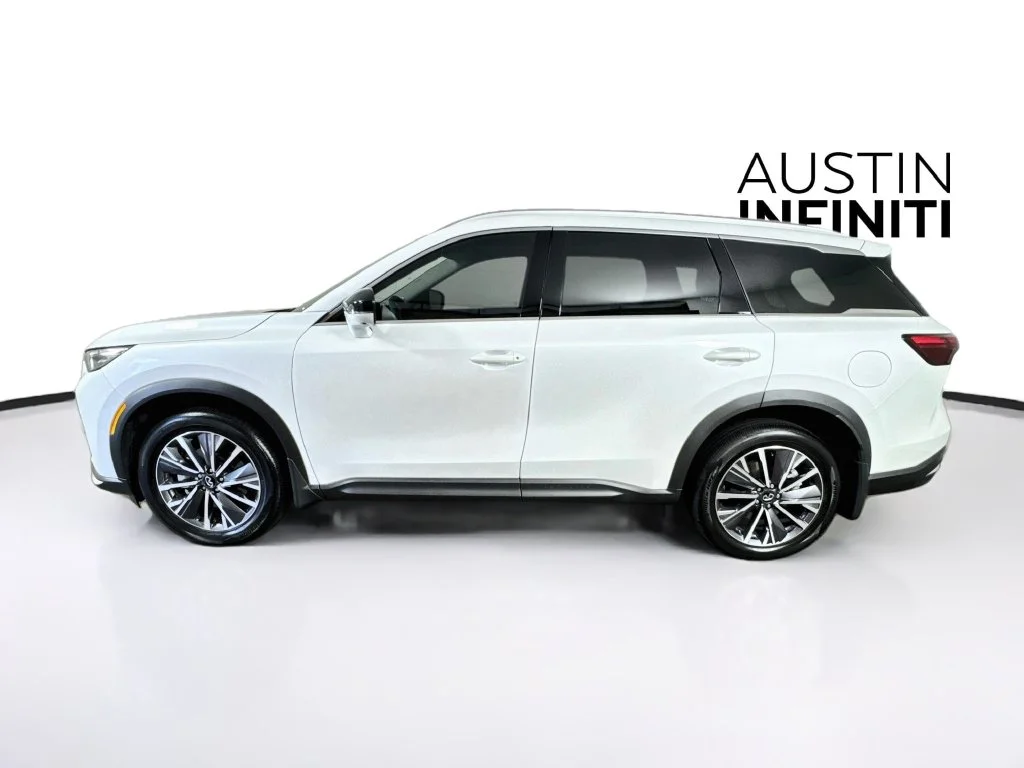 Certified Used 2027 White INFINITI LUXE image 6