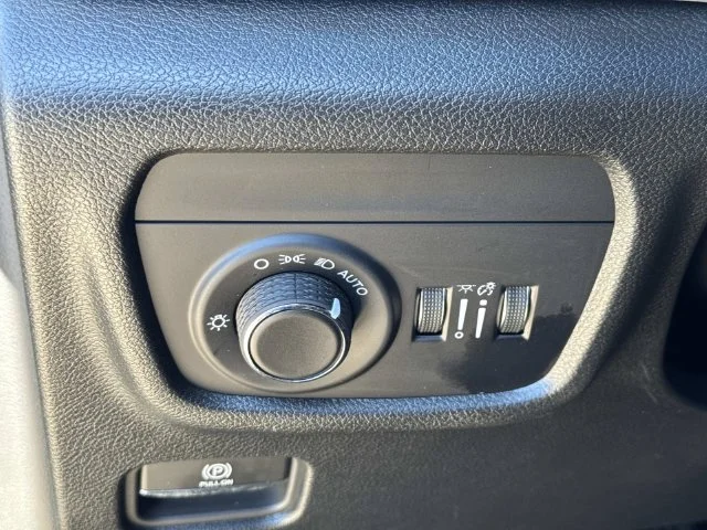 Used 2025 Gray Jeep Altitude X image 38