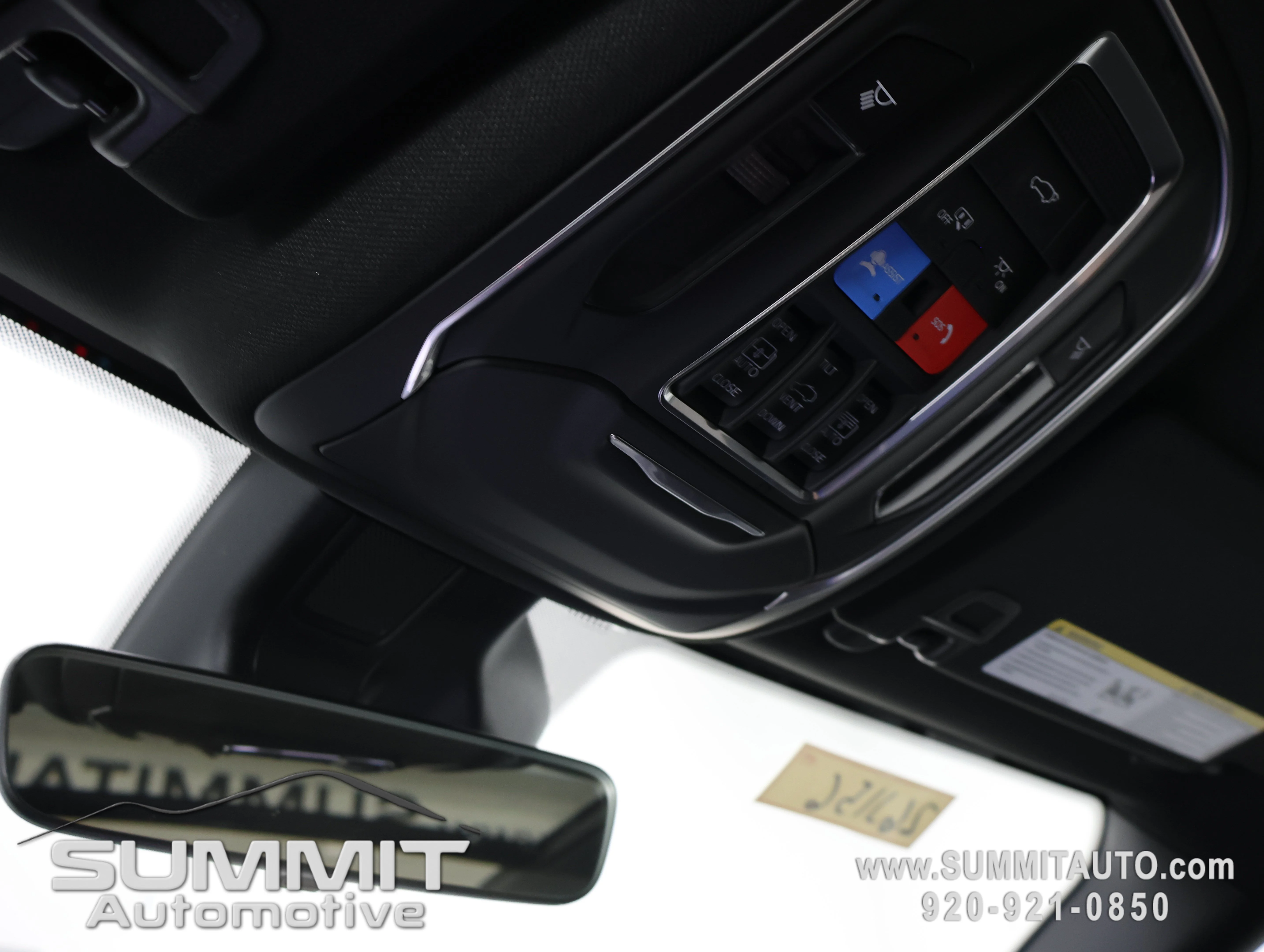 New 2026 Diamond Black Crystal Pearl-Coat Exterior Paint Jeep Limited image 12