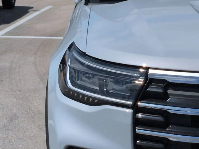 New 2026 Space White Metallic Ford Active image 10