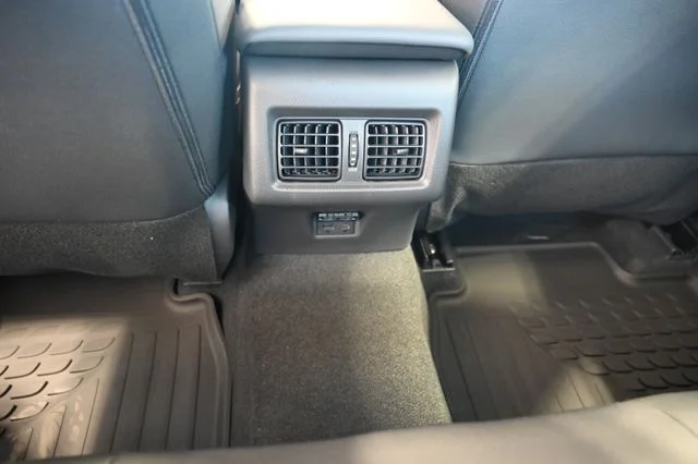 2026 Toyota Camry SE - Photo 26
