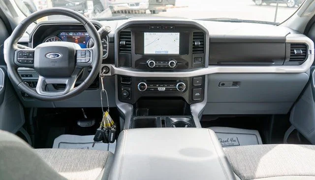 Used 2023 Black Ford XLT image 14