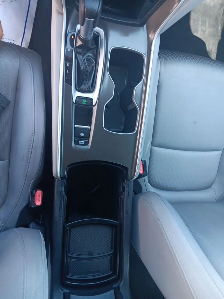 Used 2019 Modern Steel Metallic Honda LX image 24