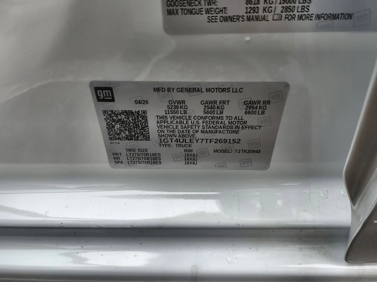New 2026 Summit White GMC Pro image 32