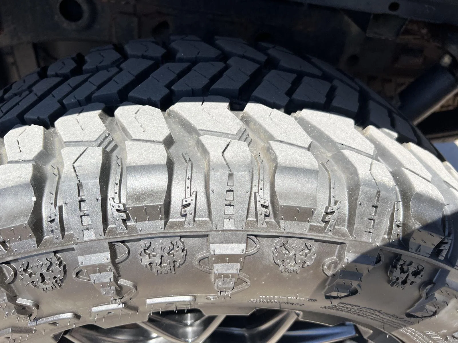 Used 2019 Blue Jeans FORD LARIAT image 10