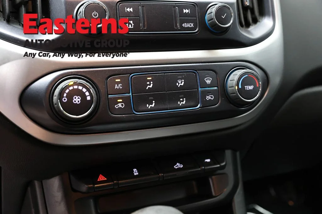 Used 2022 Blue Chevrolet LT image 20