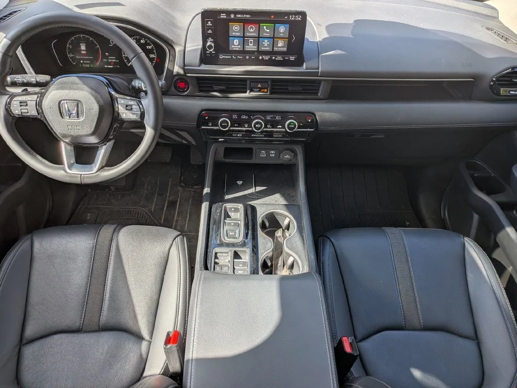 Used 2025  Honda Touring image 27