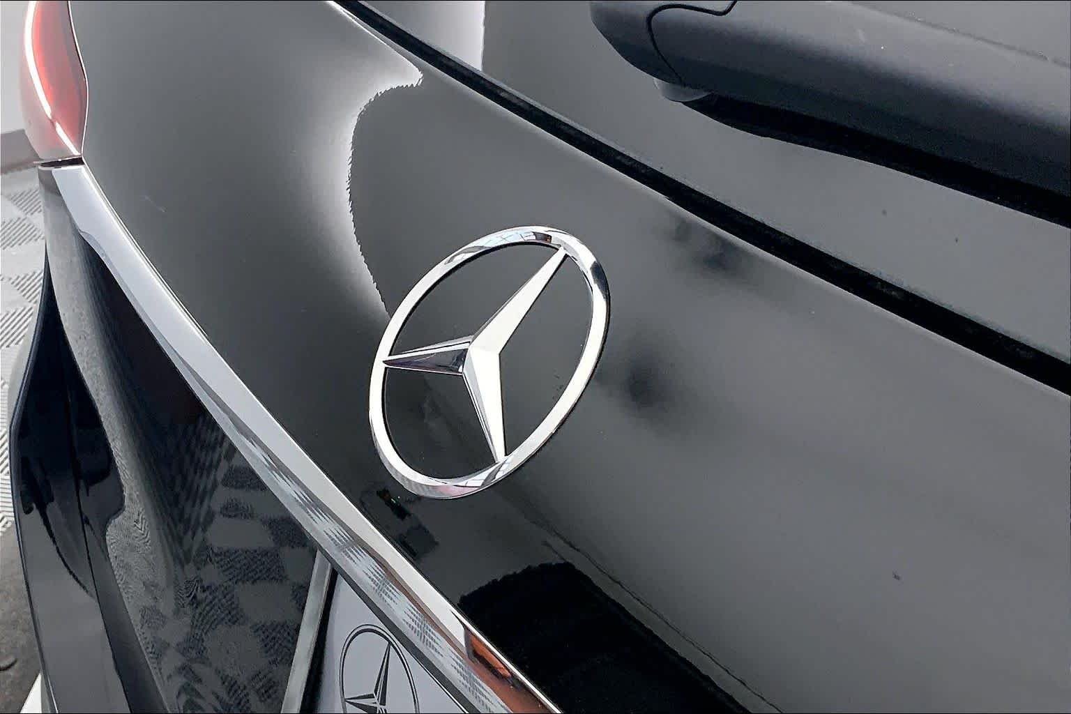 New 2026 Black Mercedes-Benz GLE 450 image 22