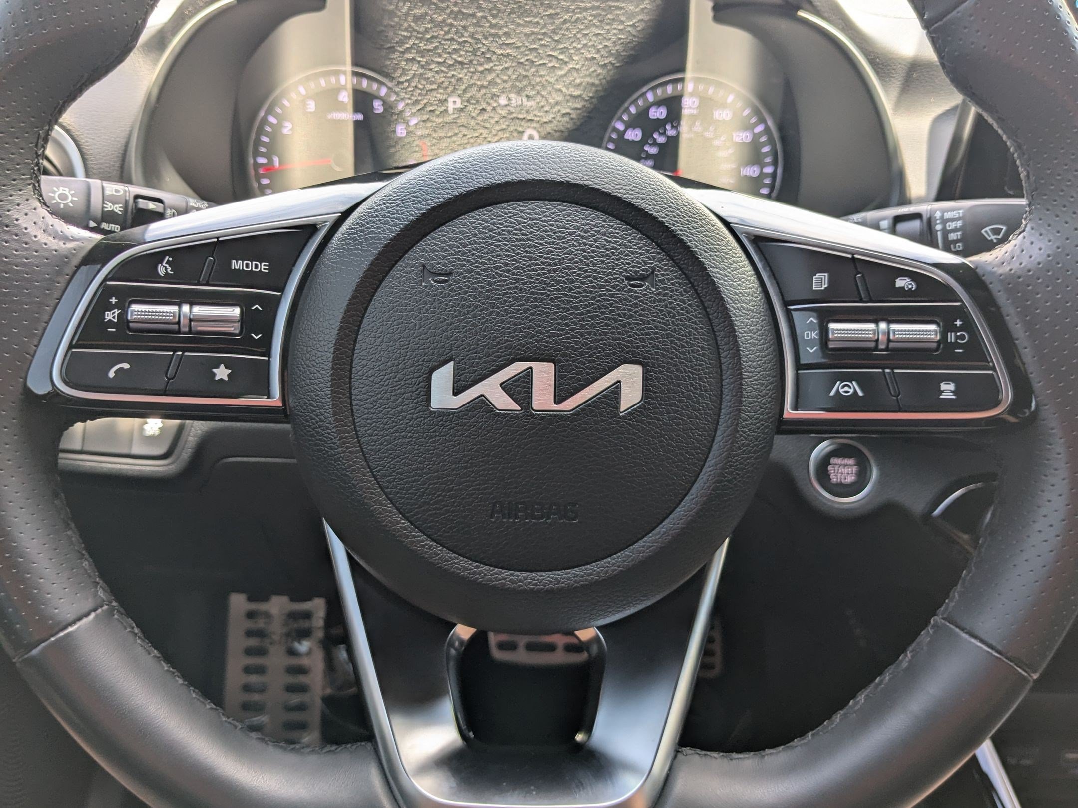 Used 2024 White Kia GT-Line image 17
