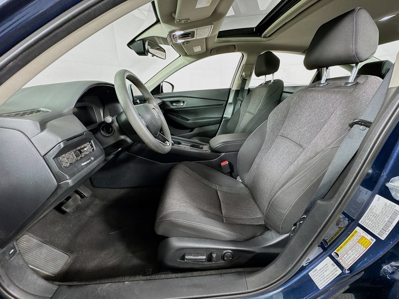 Used 2023 Canyon River Blue Metallic Honda 1.5T EX image 31